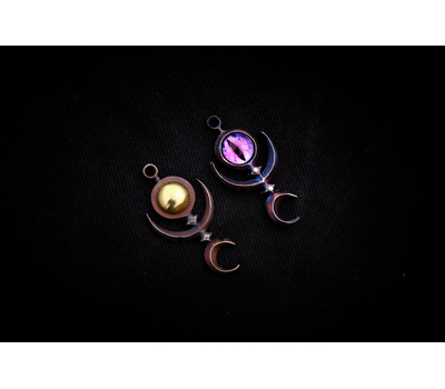 Slaanesh symbol pendant