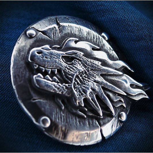 Dragons pin